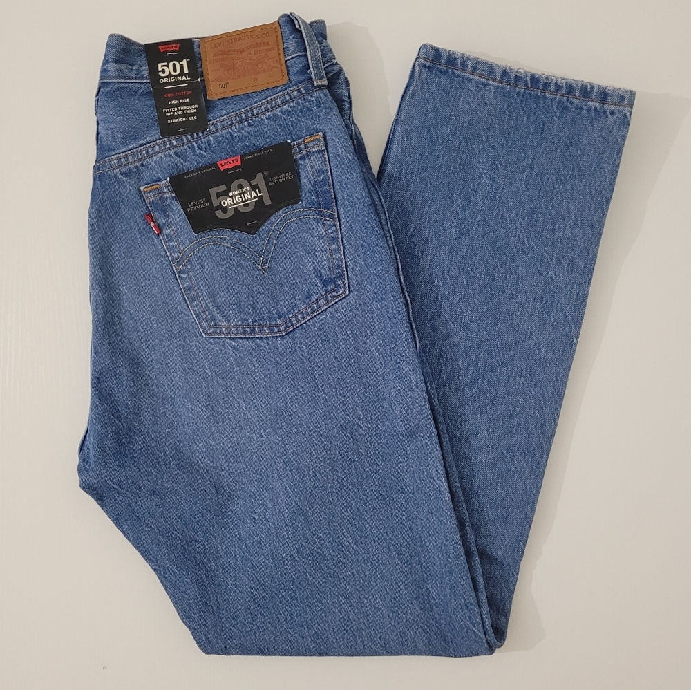 Levi's Premium Women's Size 8 Medium Wash Distressed 501 Original Jeans!